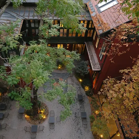 Boho Hotel Budapest - Small Luxury Hotels-3
